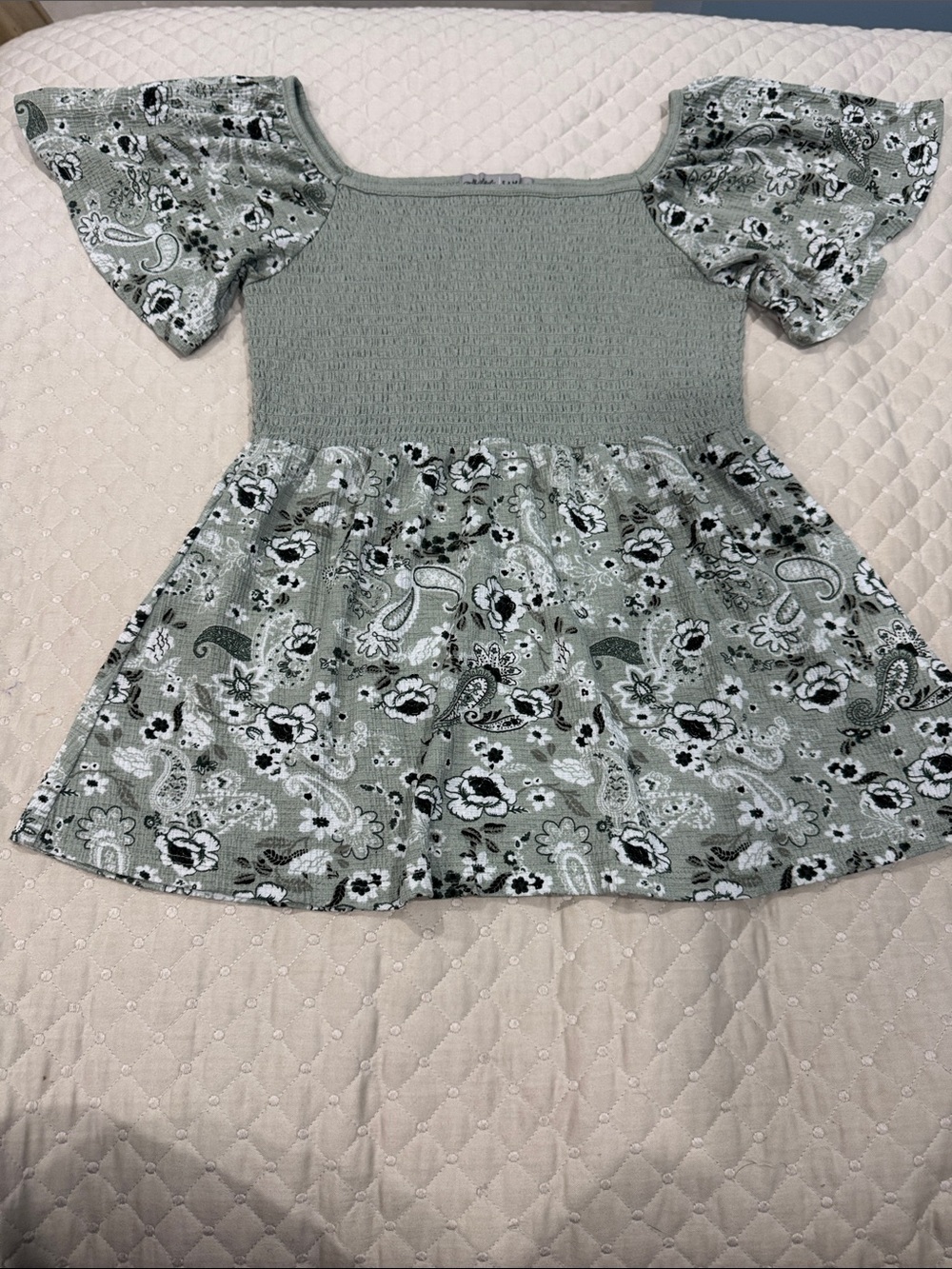 Absolutely Famous Sage Paisley Smocked Peplum Top